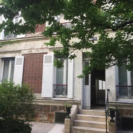 Courtyard In The Center Of Apartment Paris